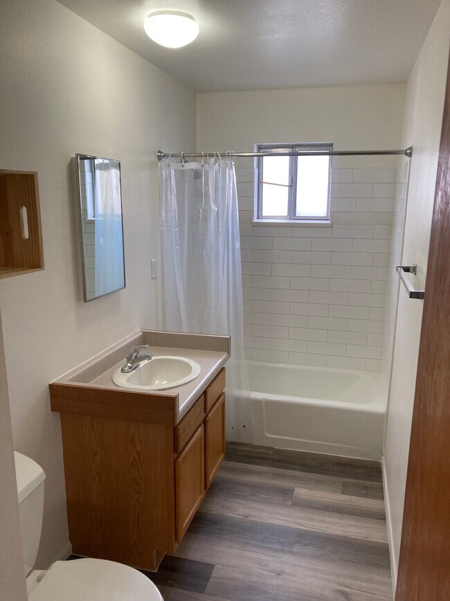 Building Photo - 1611 N 16th St.