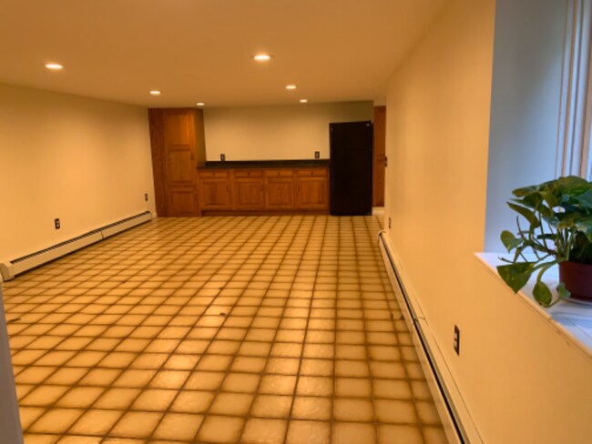 Building Photo - 36 Woodland Way