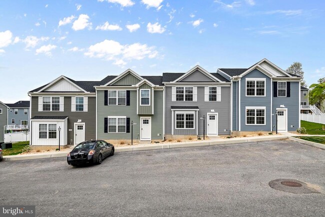 Building Photo - 0 H St