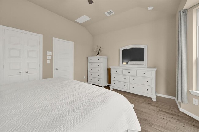 Building Photo - 3859 Fleetwood Falls Ln