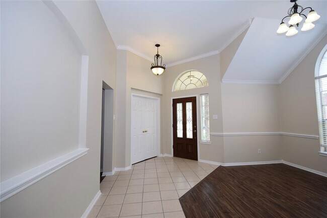 Building Photo - 2231 Oak Sand Dr