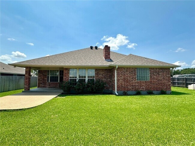 Building Photo - 4201 Bedford Ct