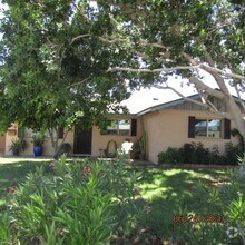 Building Photo - Beautiful Single story 4 bedroom 2 bath home.