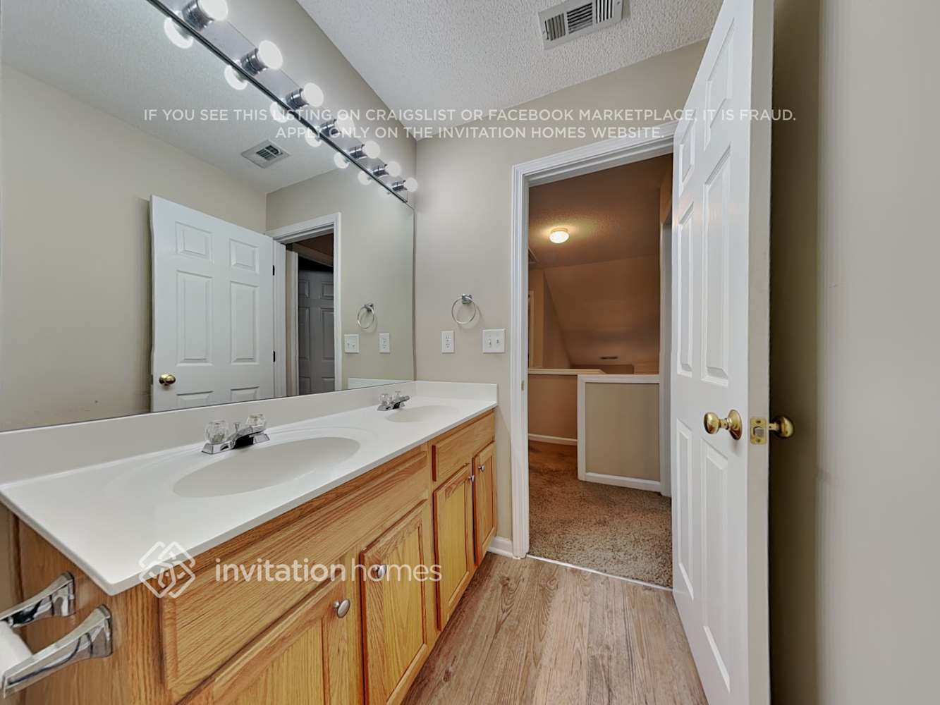 Building Photo - 172 Wallnut Hall Cir