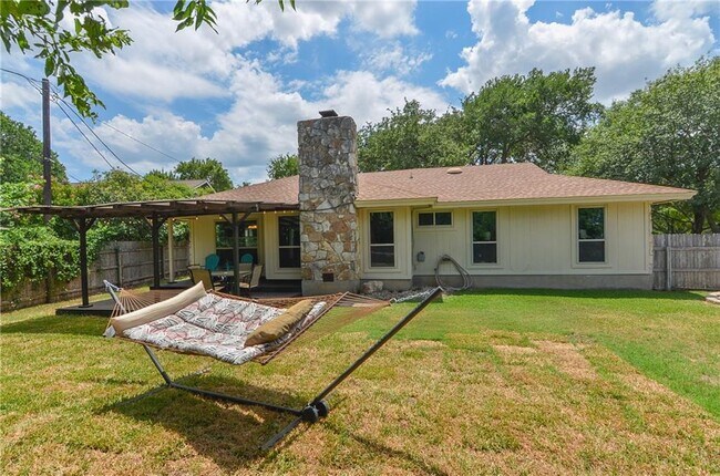 Building Photo - 1101 Deep Wood Dr