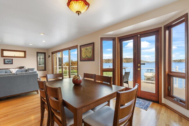 Building Photo - 10507 Rainier Ave S