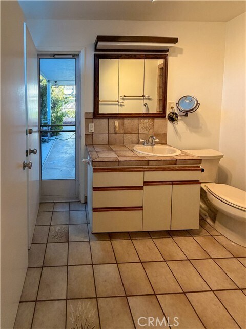 Building Photo - 5516 Ethel Ave