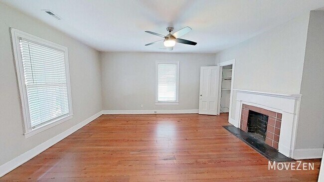 Building Photo - 604 N Blount St