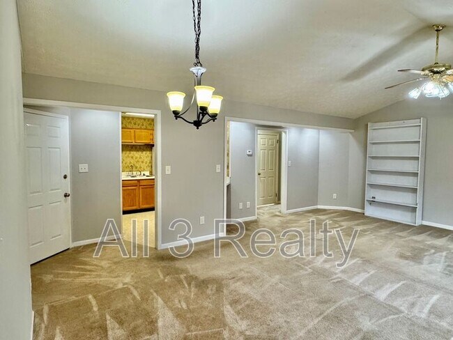 Building Photo - 6008 Woodrun Ct