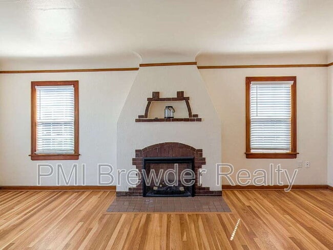 Building Photo - 1822 Rucker Ave