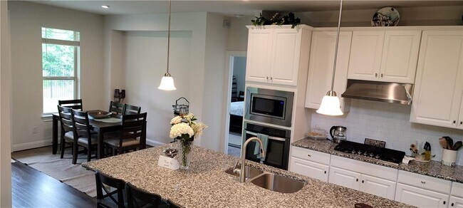 Building Photo - 2268 Hat Bender Lp