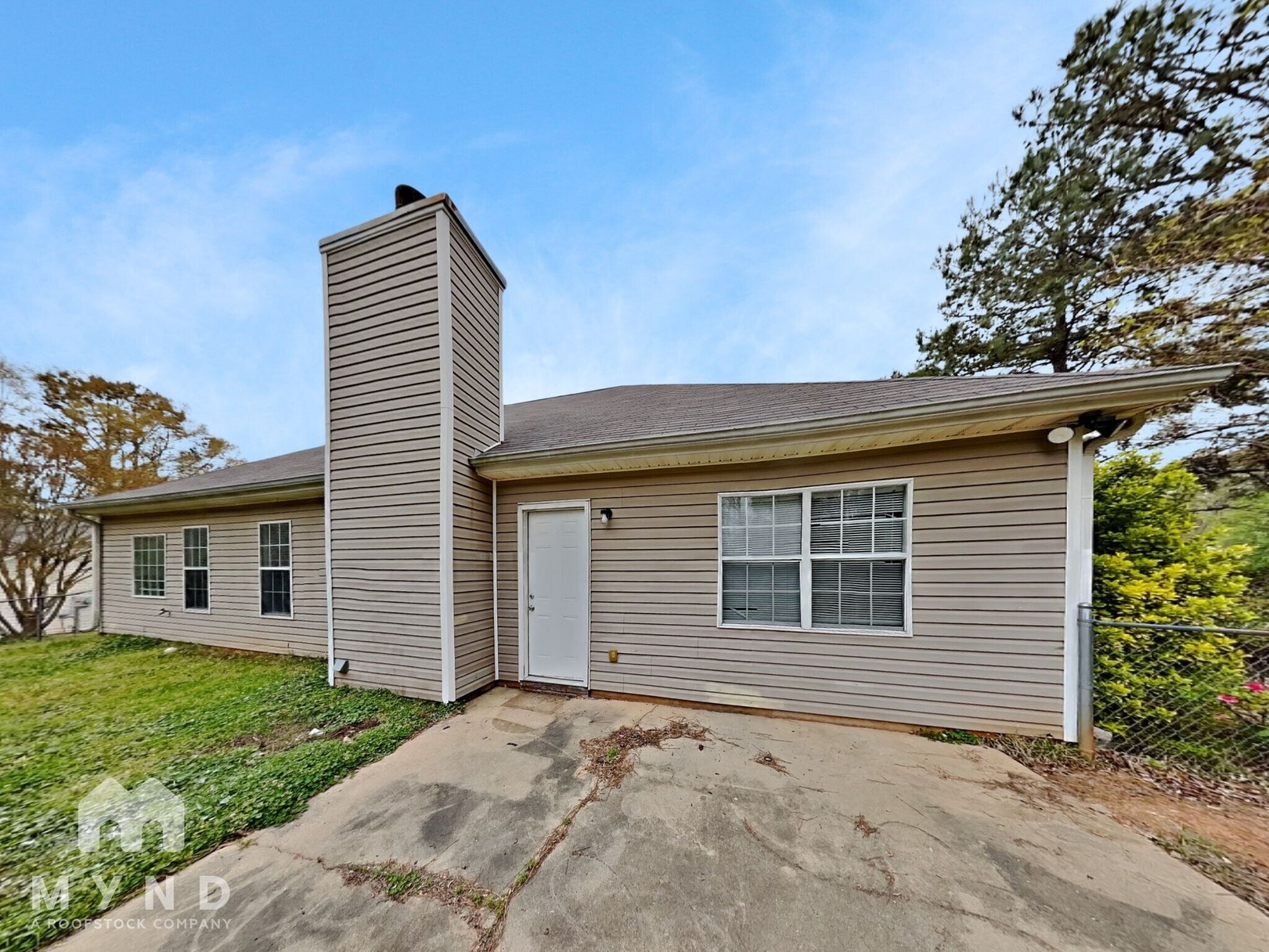 Building Photo - 135 Windward Dr