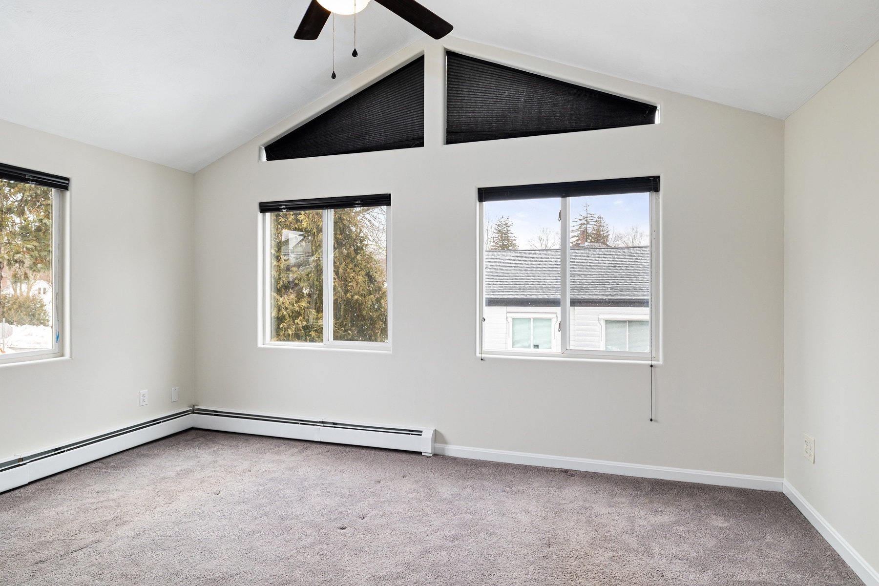 Building Photo - 122 Wood St