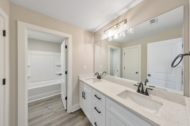 Building Photo - 336 Nobleman Way
