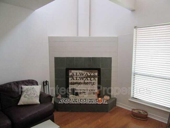 Building Photo - 8441 E Cypress Point Ct