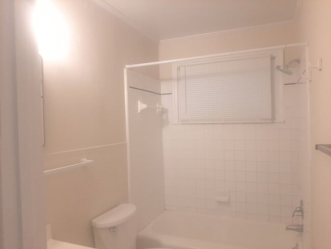 Building Photo - 3 Bedroom, 2 Bathroom Home in Durham