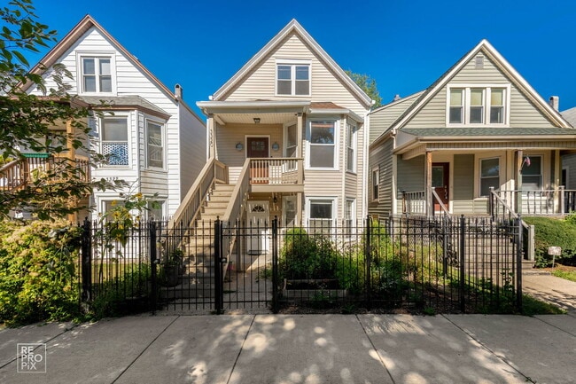 Primary Photo - 3320 W Warner Ave