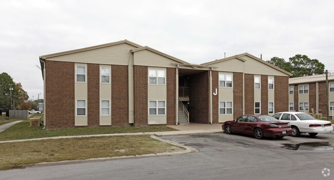 Building Photo - Henry Kirkland Garden Apartments
