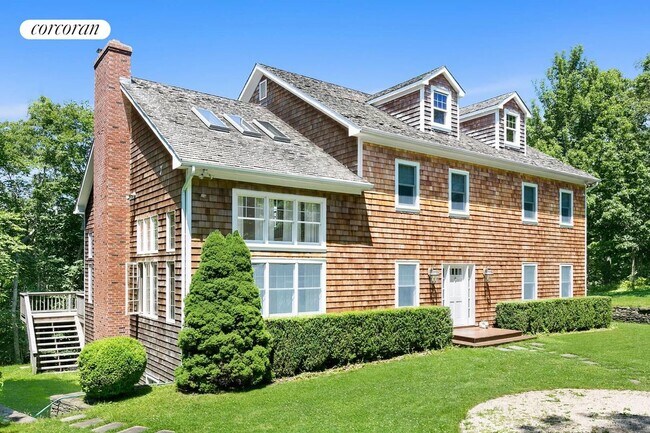 Building Photo - 25 Laurel Hill Ln