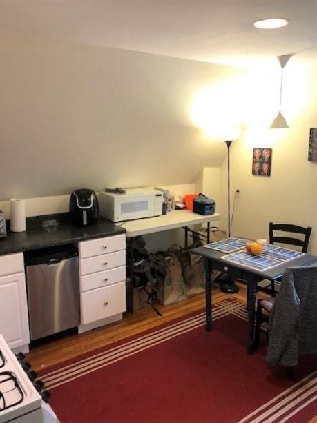 Building Photo - 193-193 Power St