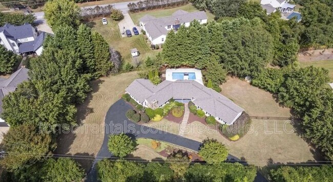 Building Photo - 1016 Old Boiling Springs Rd