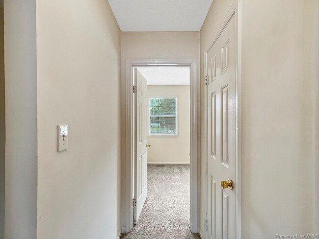 Building Photo - 5 Harpoon Ct