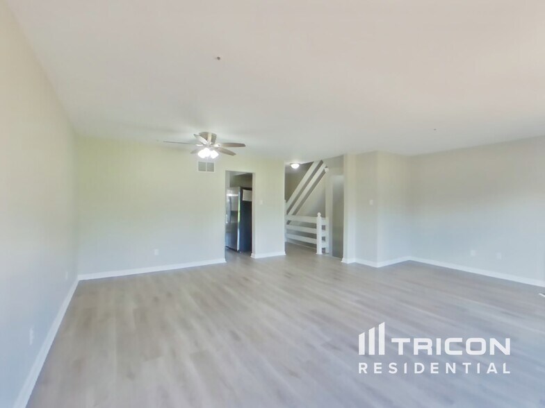 Building Photo - 1513 Cumberland Ct
