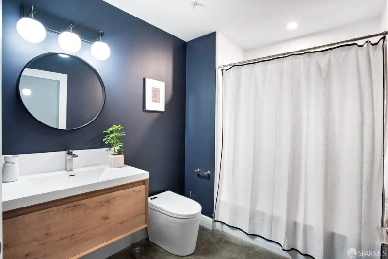 Building Photo - 2412 Harrison St