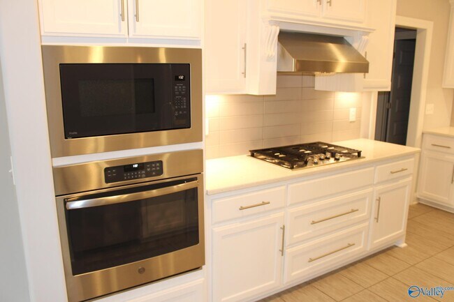 Building Photo - 104 Talia Dr