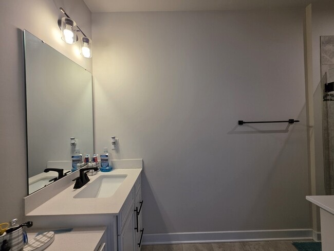 Building Photo - 9773 Oaklawn Blvd NW