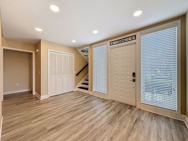 Building Photo - Exquisite Lake County Home with Lake Harris Views