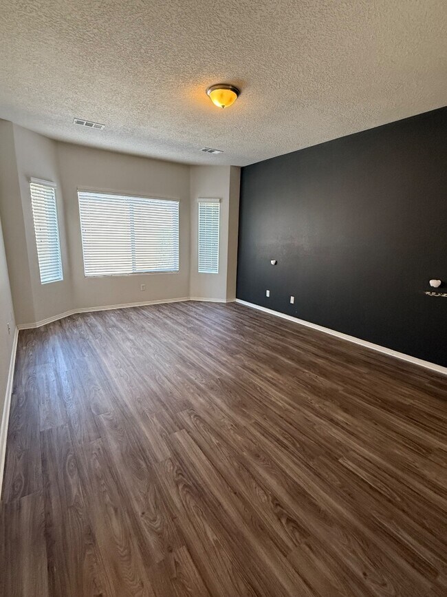 Building Photo - 9635 Monolith Dr NW