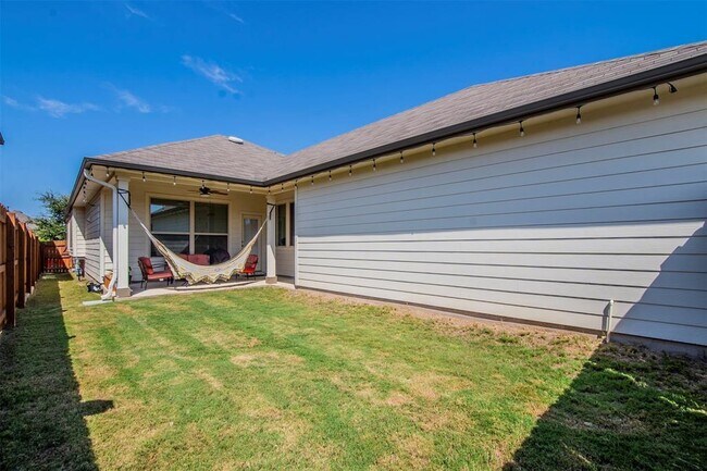 Building Photo - 352 S Brook Dr