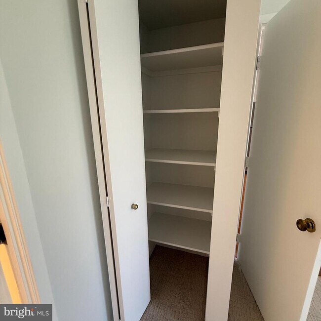 Building Photo - 2111 Wisconsin Ave NW