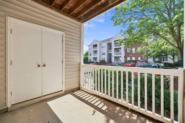 Building Photo - 270 Riverbend Dr