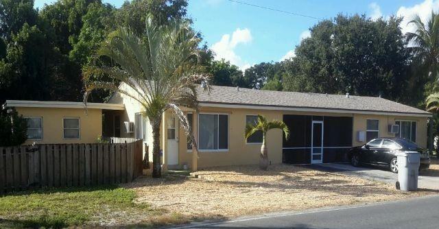 Primary Photo - 1800 NE 4th St