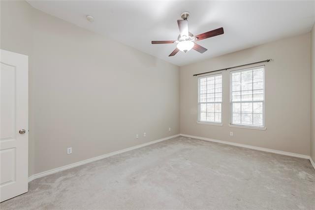 Building Photo - 8626 Davis Dr