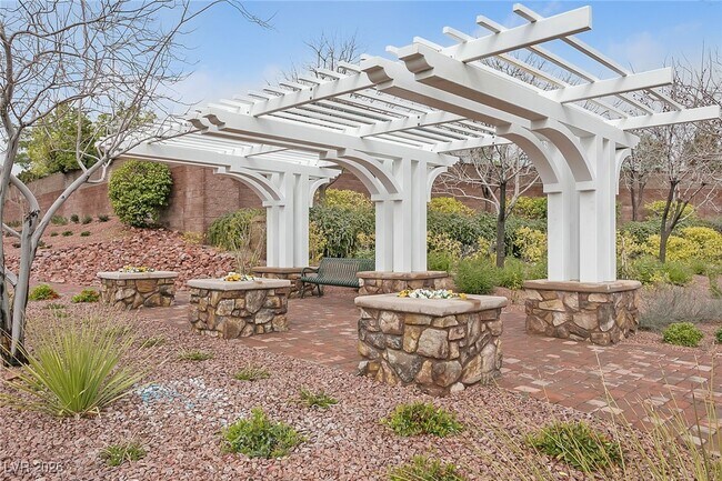 Building Photo - 10822 Hunters Green Ave