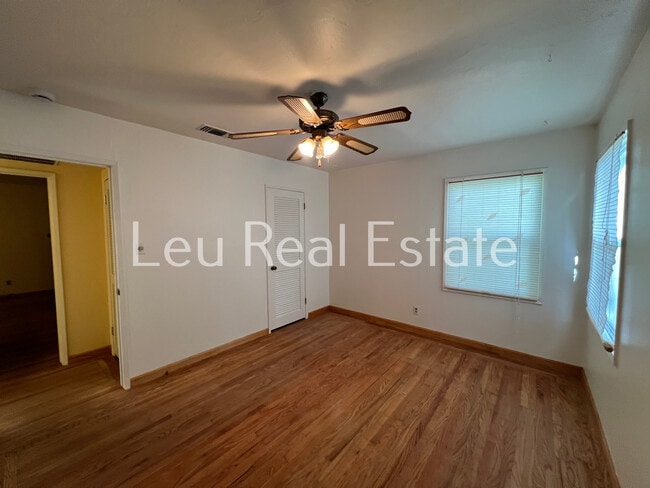 Building Photo - 6030 19th Ave