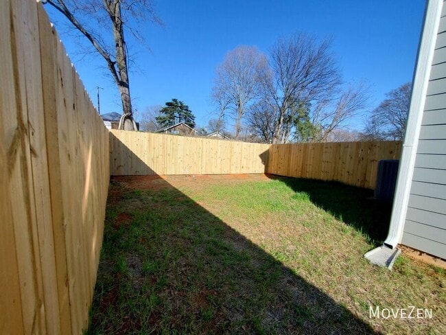 Building Photo - 14 Catawba Ave