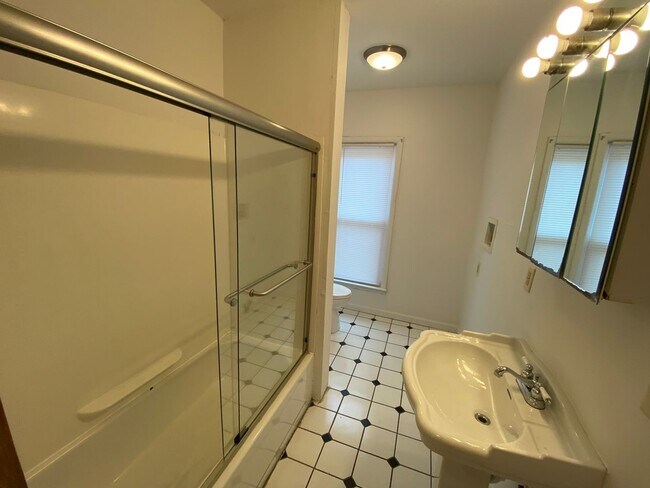 Building Photo - W Tompkins St 106-108 NPR