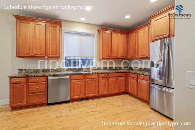 Building Photo - 22314 SW Mandan Dr