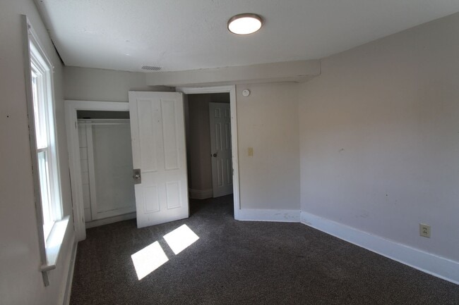 Building Photo - Two Bedroom Duplex