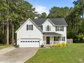 Building Photo - 215 Bishop Dr