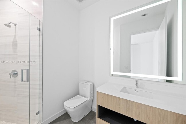 Building Photo - 851 NE 1st Ave