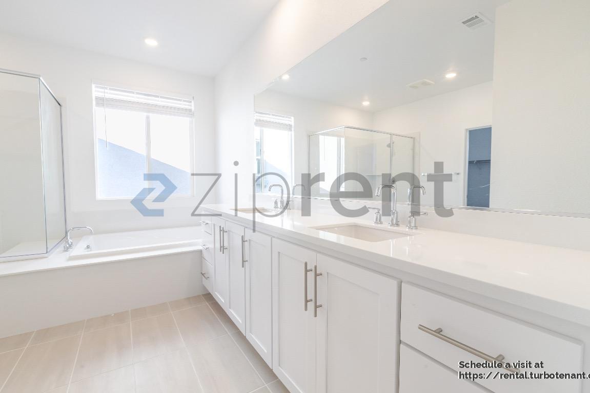 Building Photo - 443 Royal Nat'l Rd