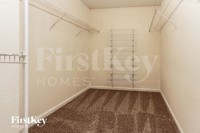 Building Photo - 1164 Chestnut Ln