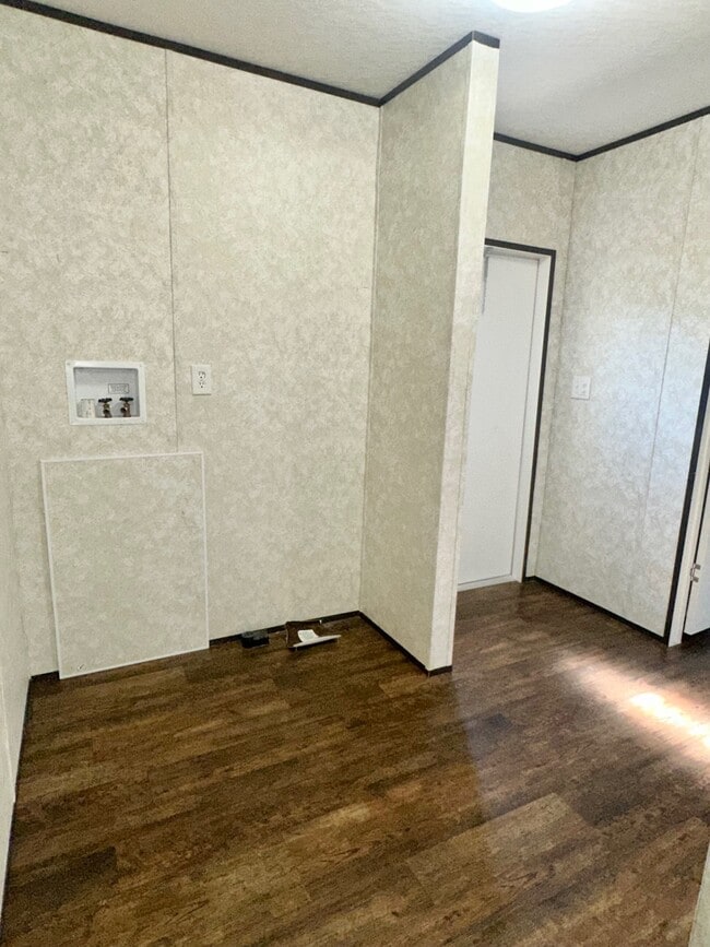 Building Photo - 508 Blakley Dr
