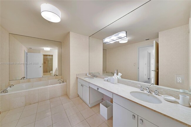Building Photo - 9601 Collins Ave