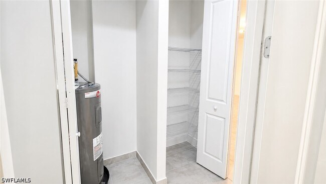 Building Photo - 5245 Marano Dr